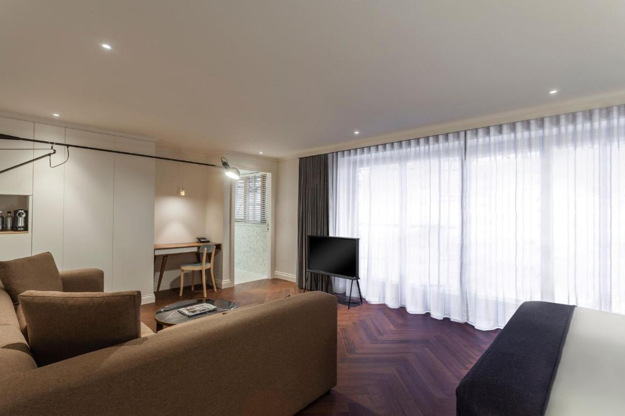 Отель The Roseate Ридинг Экстерьер фото A typical apartment